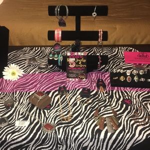 Paparazzi jewelry Glitz N Glam